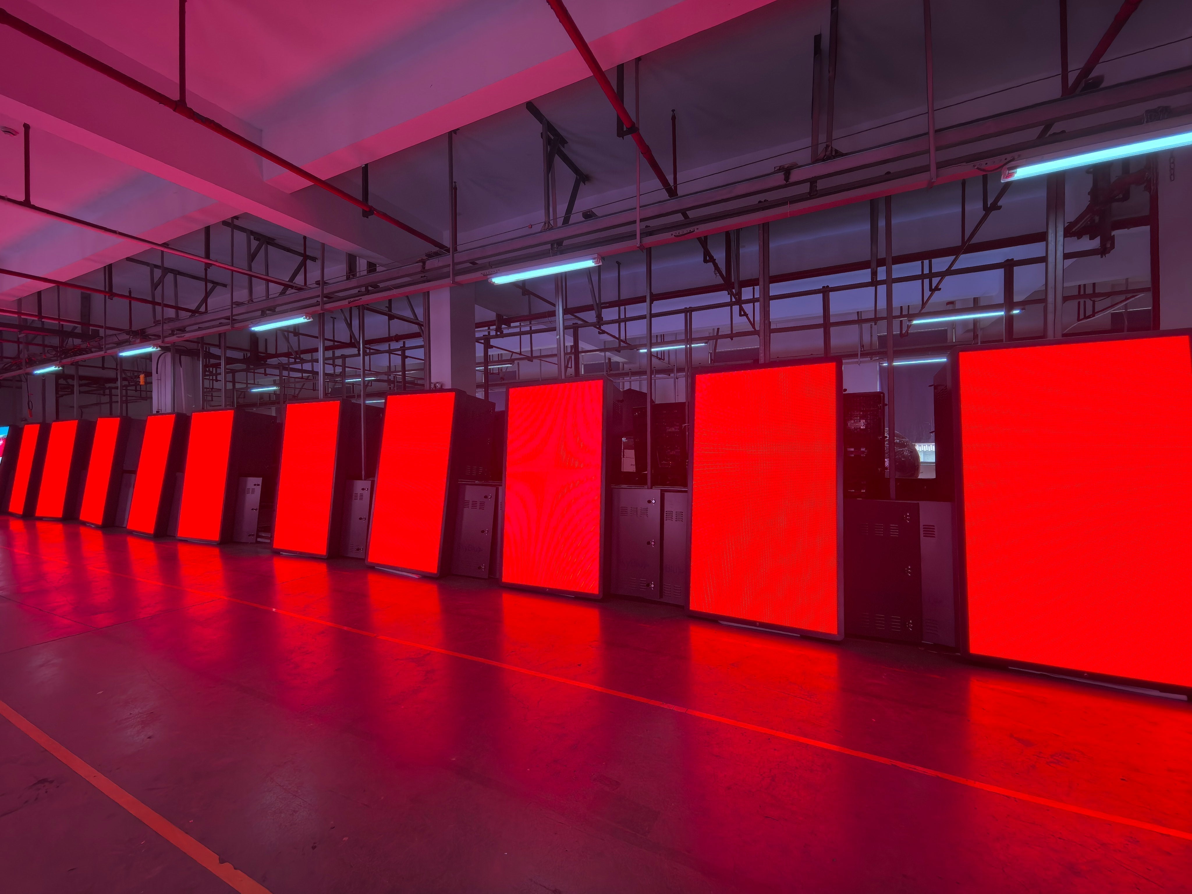 QC Inspection:100PCS VEGA Series Smart Pole LEDs Headed to New Urban Landmark